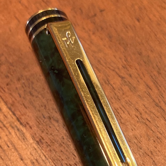 Waterman Exclusive Fountain Pen 18K ideal Nib, Green Marble - Picture 5 of 5